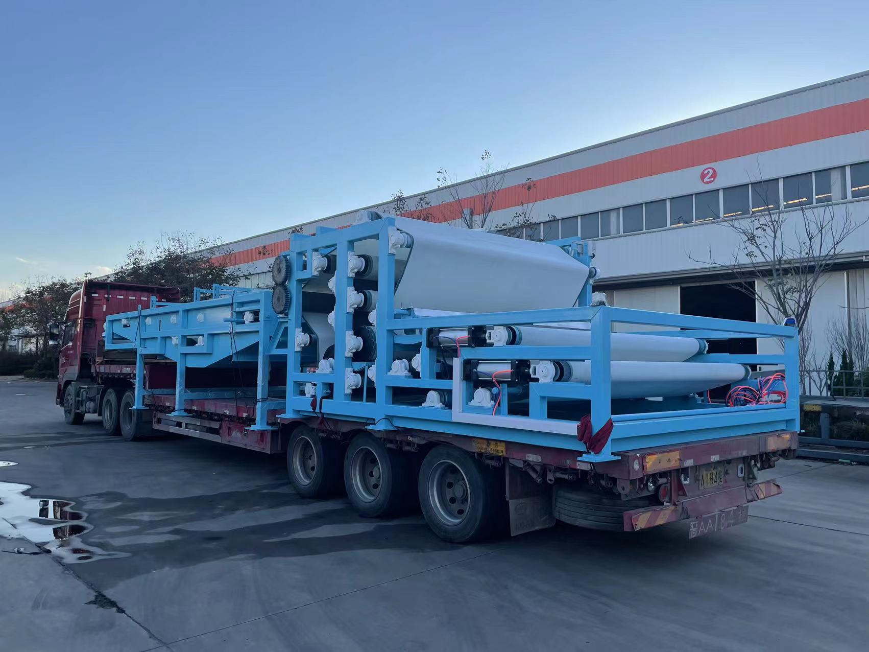 浅蓝色带机发货 (9).jpg